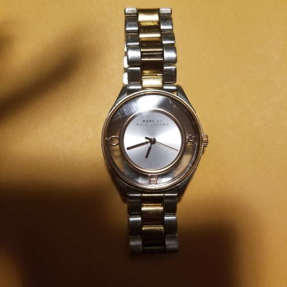 Marc Jacobs Watch - Picture 3 of 3